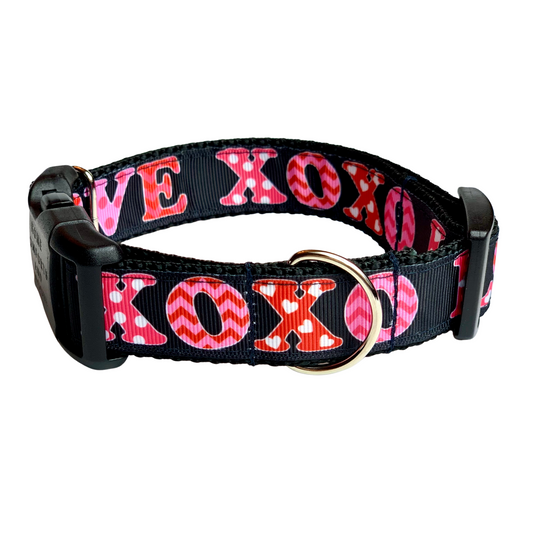 Love XOXO Heart Dog Collar